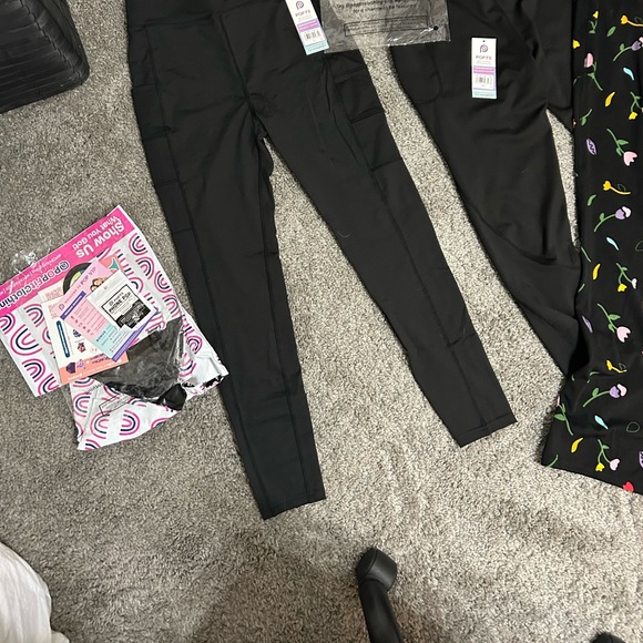 POP Fit Leggings NEW - Picture 2 of 10